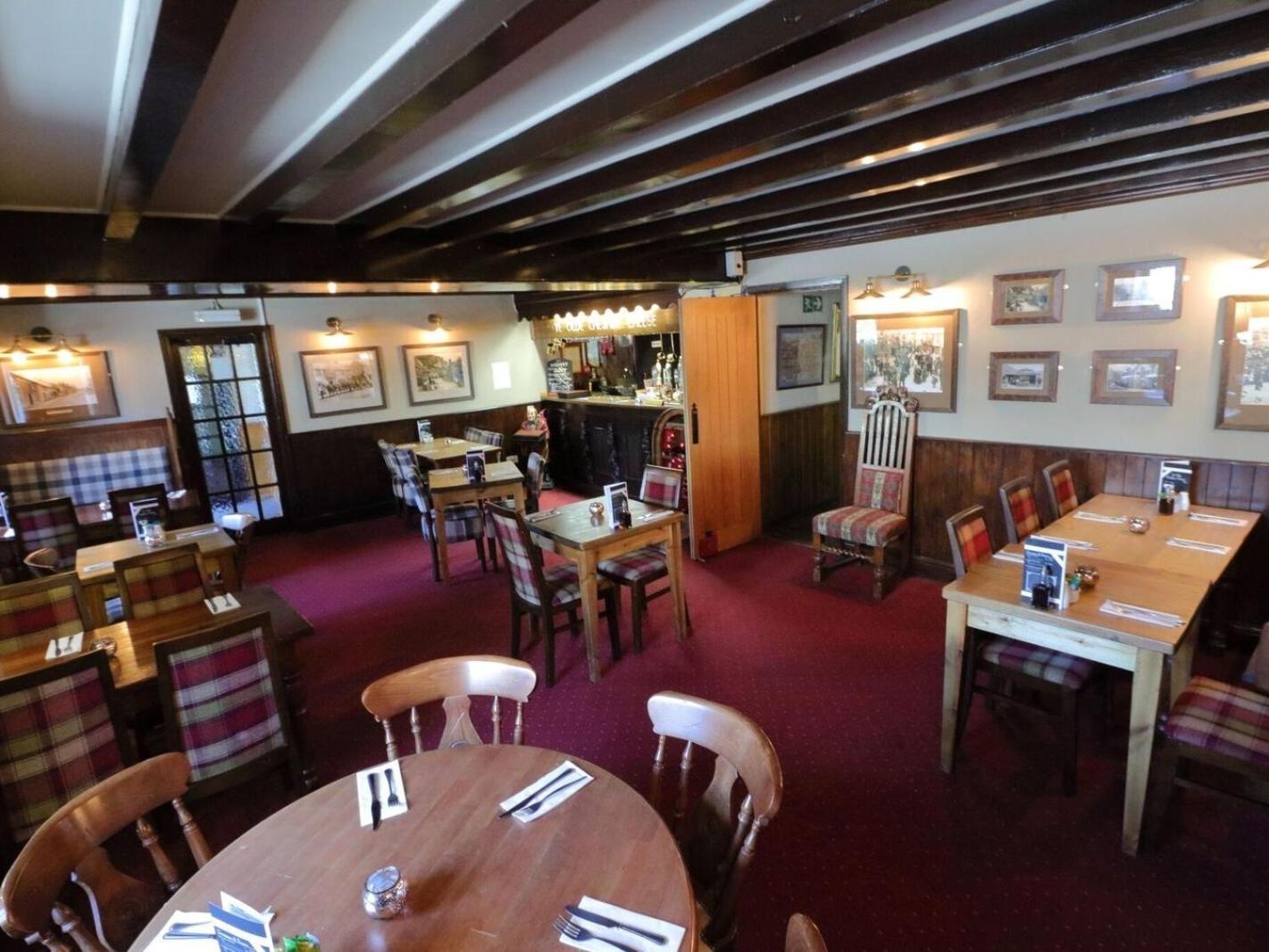 Ye Olde Cheshire Cheese Inn Castleton  Buitenkant foto
